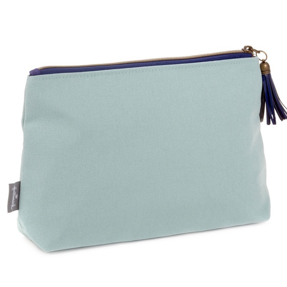 New - Faith, Hope, Love Blue Canvas Pouch
PERFECT Present to add & add gifts in - Picture 2 of 12